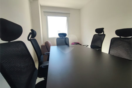 Excelente conjunto comercial para locação com 38 m², 2 salas com varanda e 1 vaga no Ipiranga!