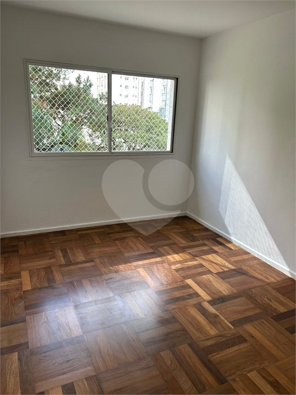 locação dois dormitorios Moema Pássaros