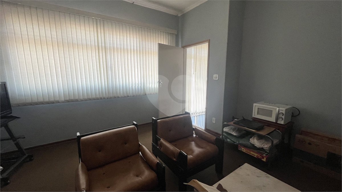 Casa Térrea com 3 dormitórios no Centro de Atibaia
