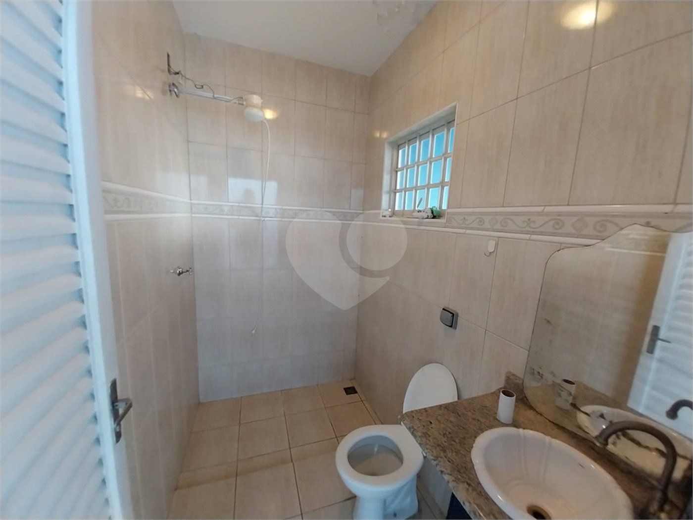 Sobrado à venda com 5 quartos, sendo 1 suíte,  em Terra Nobre, Louveira, SP
