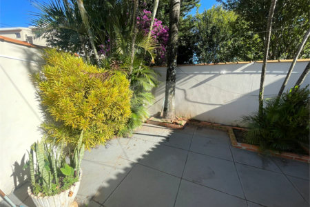 Casa térrea disponível para venda no Jardim Bandeirantes