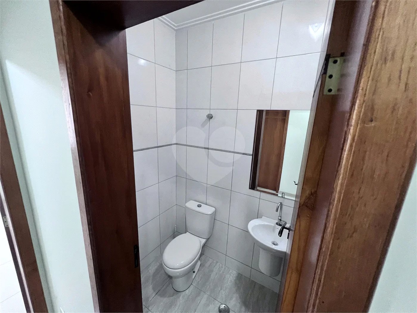 Prédio Comercial de Alto Padrão - 253m², 5 Salas, 5 banheiros , 3 Vagas , à venda na Moóca