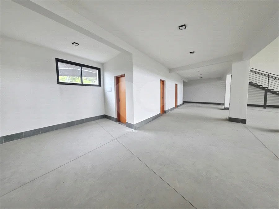 Prédio Comercial para Locação no Jardim Santo Antônio em Valinhos/SP