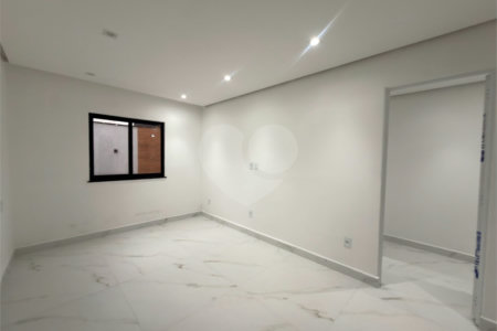 Casa Linear 3 quartos com 1 suíte, área de lazer
