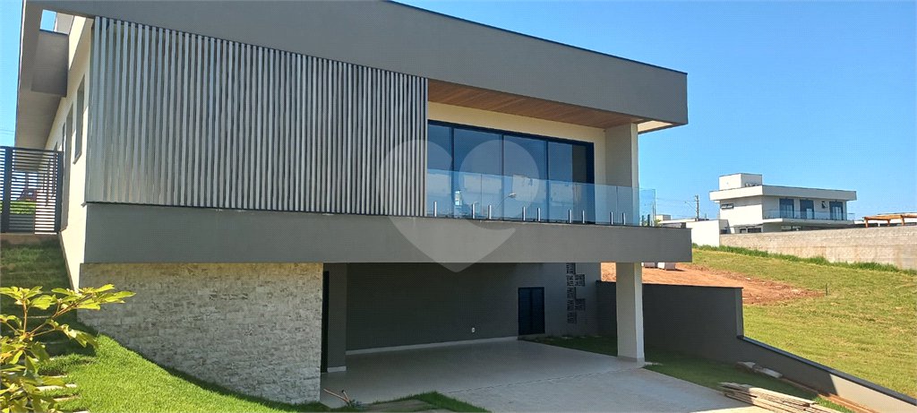 Casa Tipo Sobrado no Condomínio Santa Isabel - Louveira/SP