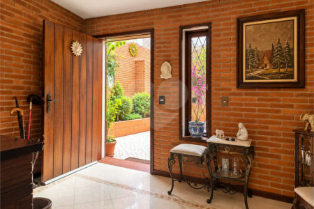 Sobrado com cinco quartos sendo 3 suites 4 vagas| R$ 3.300.000 no Alto da Boa Vista - São Paulo