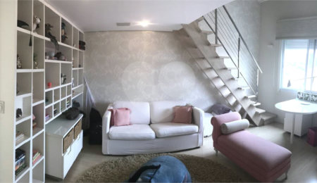 Casa à venda com 3 suítes em Alphaville, Santana de Parnaíba, SP