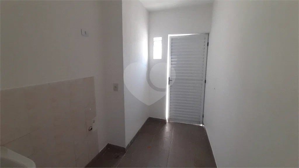 Apartamento de 1 quarto, no térreo, com garagem, para locação no Cambuci