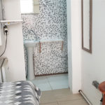 CASA TÉRREA A VENDA COM 06 APARTAMENTOS PARA LOCAÇÃO - ÓTIMO PARA INVESTIDOR - PRAÇA ARVORE
