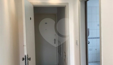 Apartamento à venda com 2 quartos, sendo 1 suíte, em Bom Retiro, São Paulo, SP