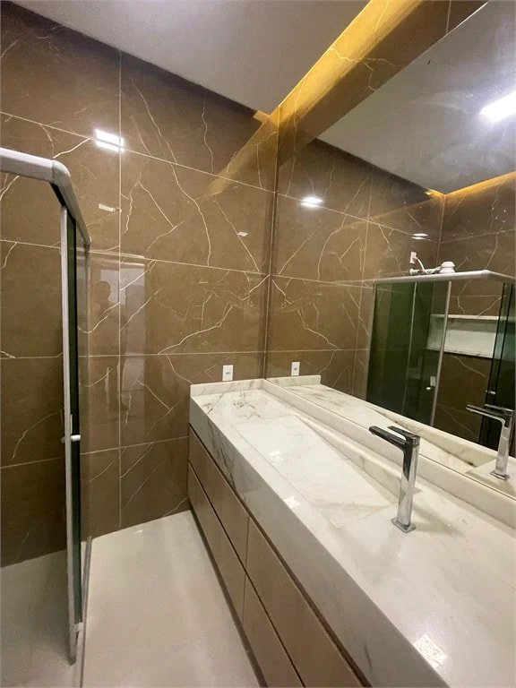 Casa para alugar com 3 quartos, sendo 2 suítes, em Manoel Novo, Balsas, MA