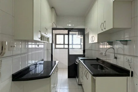 Apartamento 68m² com 3 Dormitórios, 1 Suíte e 2 Vagas na Vila Euclides