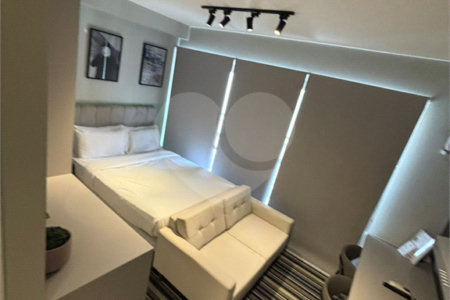 Studio mobiliado em andar alto com lazer completo em Indianópolis