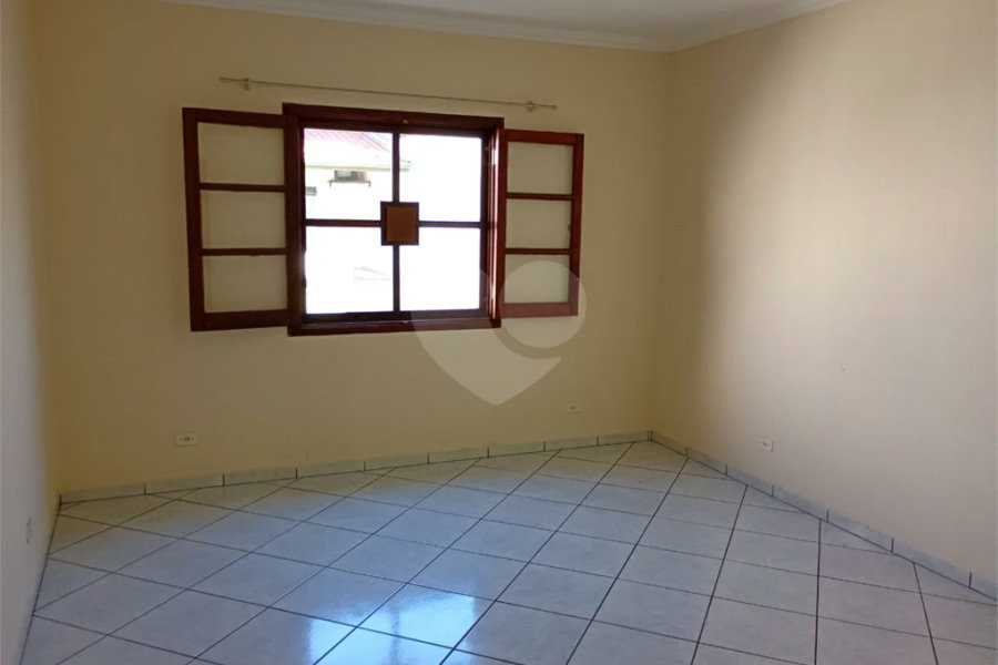 Casa térrea com edícula, com 4 dormitórios à venda no Condomínio Residencial Parque Taquaral em Piracicaba/SP.