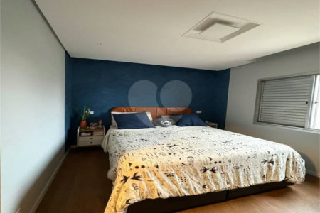 Apartamento Recém reformado e mobiliado a venda em Vila Mariana