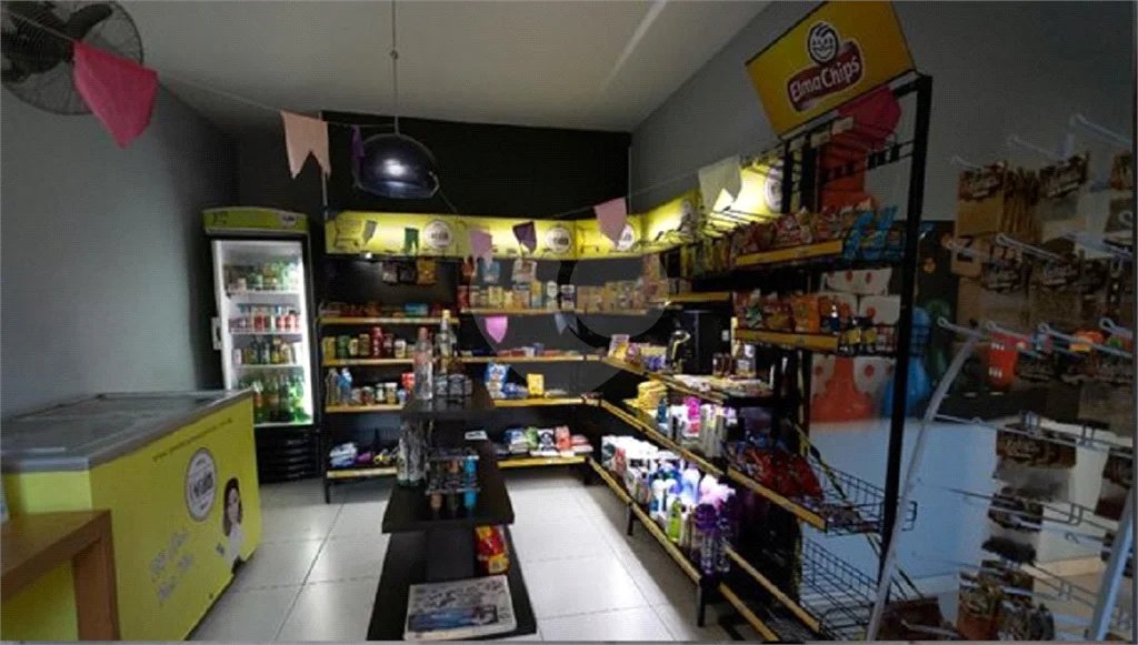 Ótimo apartamento Na rua Newton Prado no Bom Retiro