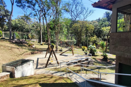 Casa á venda em condominio em Caieiras SP