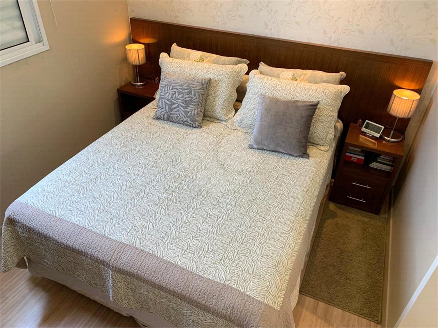 Apartamento de 70m2 com 3 dorms, 2 banheiros, 1 suíte, 1 vaga. Estuda permuta.