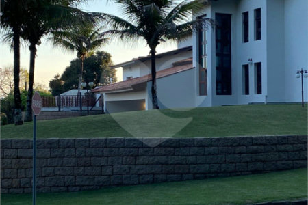 Casa à venda ou para alugar com 4 suítes no condomínio Estância Marambaia, Vinhedo - SP