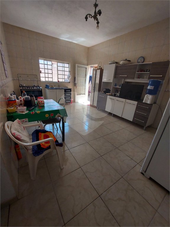 Sobrado à venda com 3 quartos, sendo 2 suítes, em Jardim Alvinópolis, Atibaia, SP