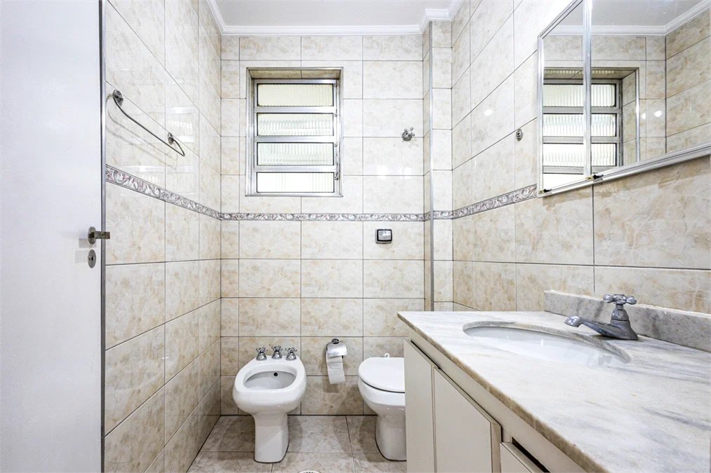 Apartamento à venda ou para alugar com 3 quartos, sendo 1 suíte, em Pinheiros, São Paulo, SP