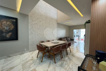 Casa à venda com 4 quartos, sendo 1 suíte,  no condomínio Condomíno Helena Maria, Sorocaba - SP