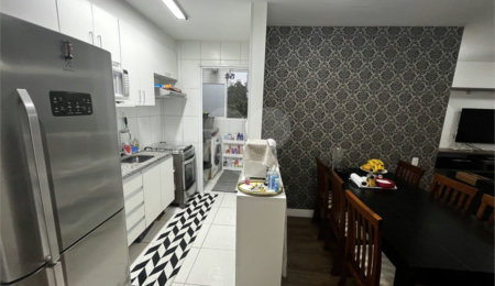 Apartamento à venda com 2 quartos, sendo 1 suíte,  em Vila Praia, São Paulo, SP