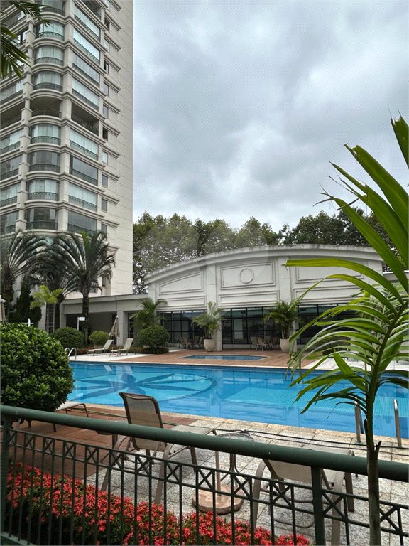 Apartamento para alugar com 3 suítes em Brooklin Paulista, São Paulo, SP