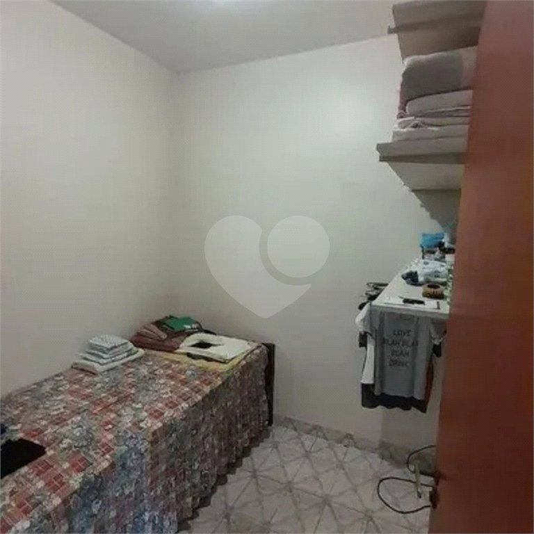 Sobrado à venda com 4 quartos, sendo 1 suíte, em Jardim Pinheiros, São Paulo, SP