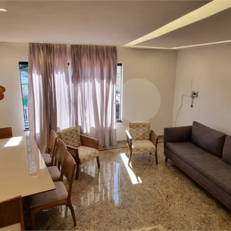 Sobrado à venda com 3 quartos, sendo 1 suíte, em Santa Teresinha, São Paulo, SP