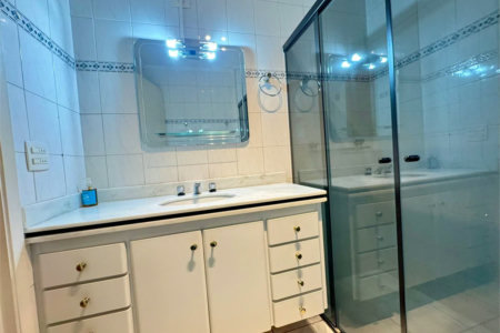Apartamento à venda com 4 quartos, sendo 2 suítes, em Pinheiros, São Paulo, SP