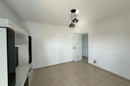 Casa à venda com 3 quartos, sendo 1 suíte,  em Vila Rosália, Guarulhos, SP