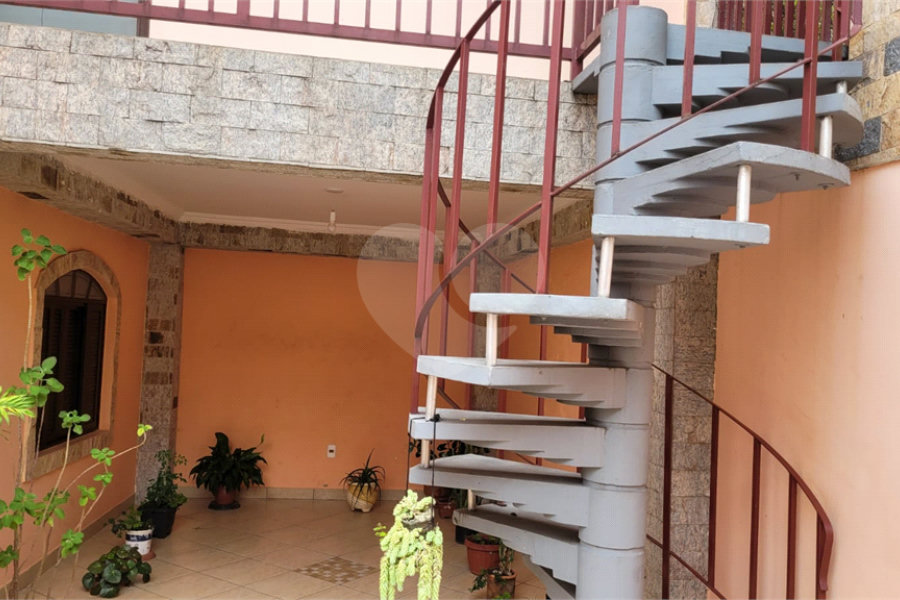 Casa à venda com 6 quartos, sendo 2 suítes, em Laranjeiras, Caieiras, SP