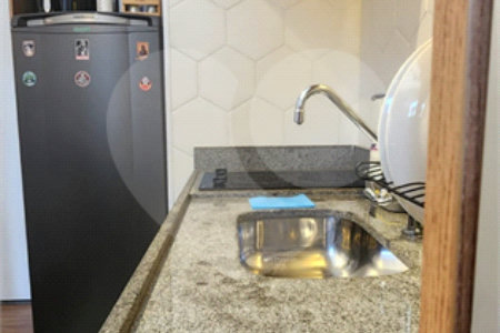 Apartamento à venda ou para alugar com 1 suíte em República, São Paulo, SP