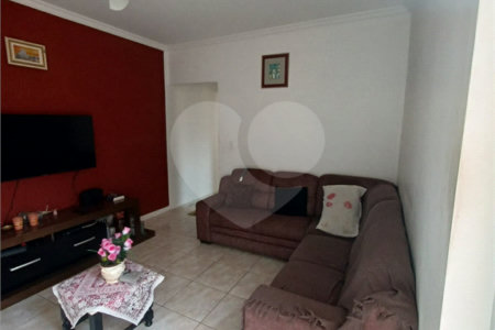 Casa à venda com 3 quartos, sendo 1 suíte,  em Jardim Santa Mônica, São Paulo, SP