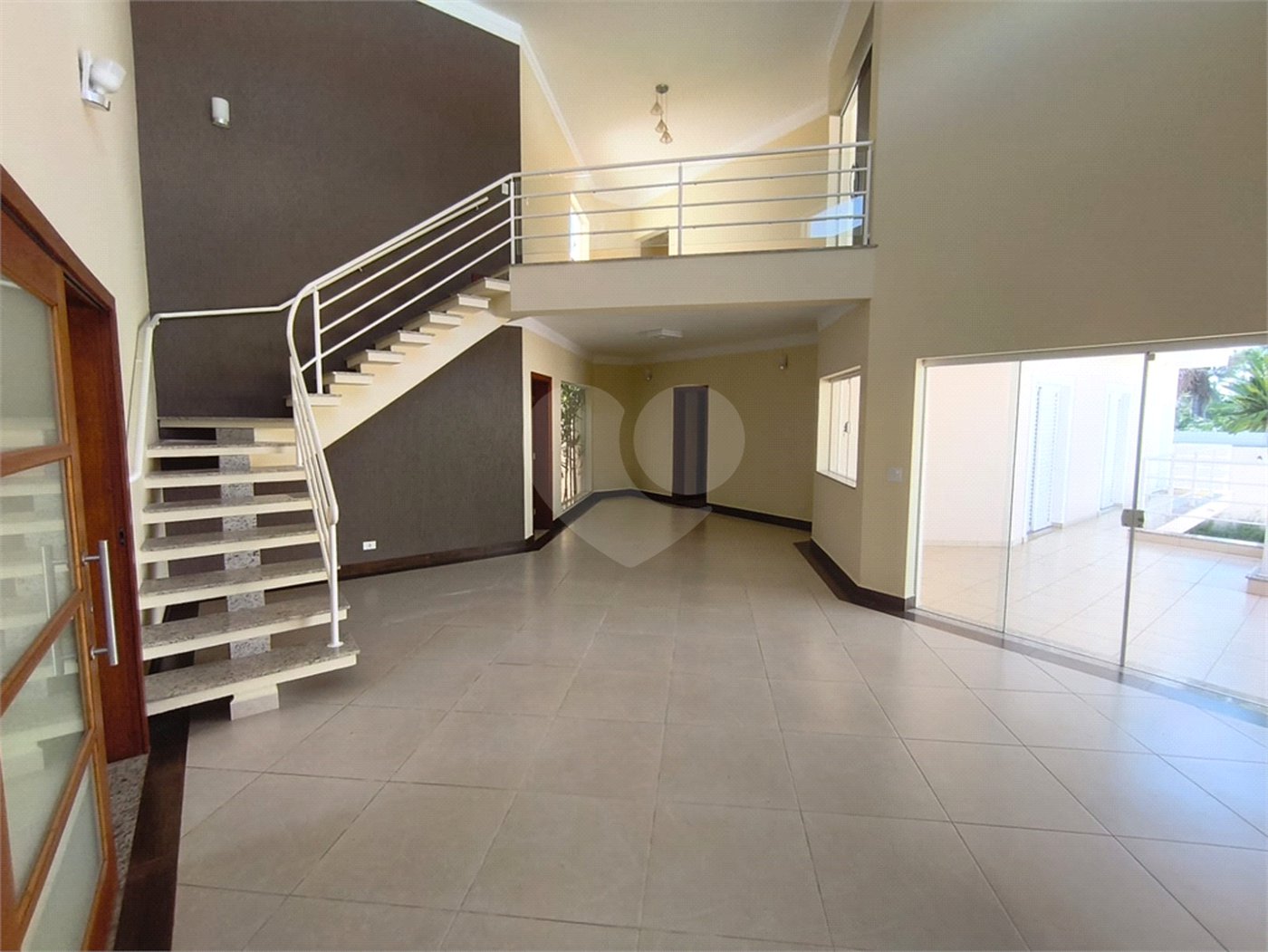 Casa à venda com 5 quartos, sendo 1 suíte,  em Jardim Colombo, Itapetininga, SP