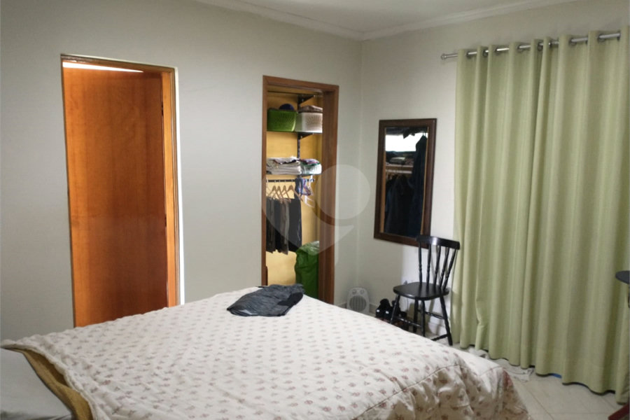Sobrado à venda com 3 quartos, sendo 1 suíte, em Tremembé, São Paulo, SP