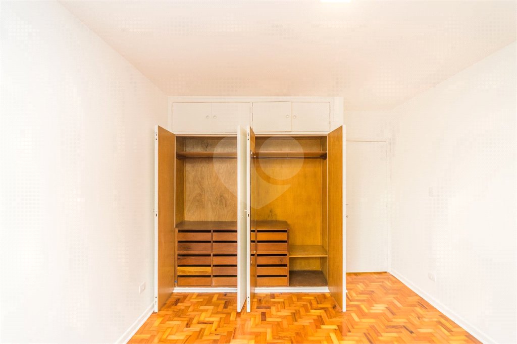 Apartamento à venda com 3 quartos, sendo 1 suíte, em Itaim Bibi, São Paulo, SP