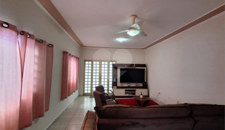Casa à venda com 3 quartos, sendo 1 suíte,  em Parque Residencial Cândido Portinari, Ribeirão Preto, SP