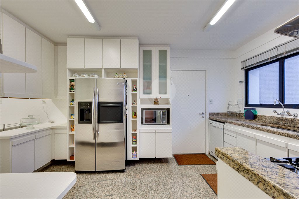 Apartamento à venda ou para alugar com 4 suítes em Alto da Boa Vista, São Paulo, SP
