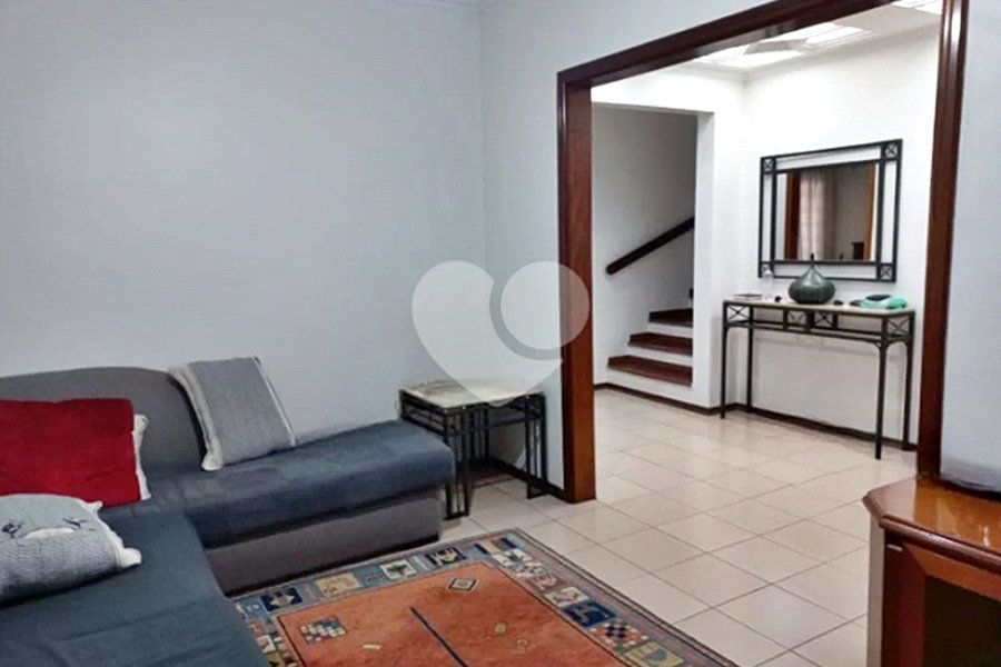 Sobrado à venda com 4 quartos, sendo 2 suítes, em Santana, São Paulo, SP