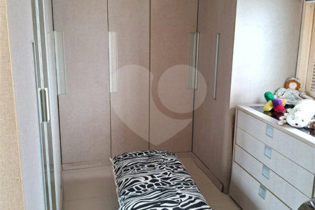 Casa à venda com 4 quartos, sendo 2 suítes, em Vila Indiana, São Paulo, SP
