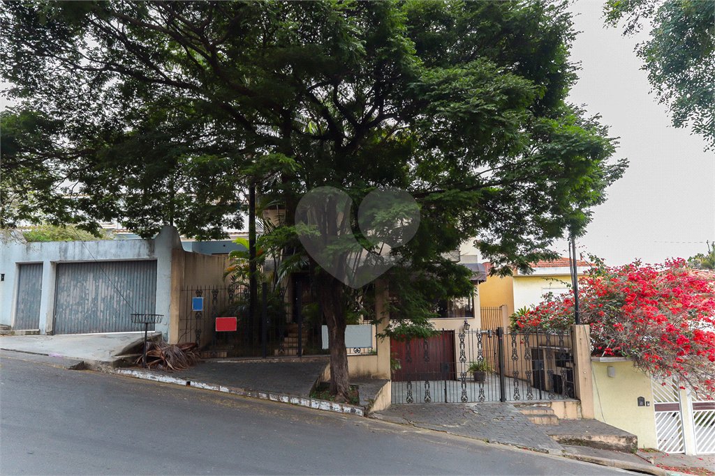 Casa à venda com 4 quartos, sendo 1 suíte, em Brooklin, São Paulo, SP