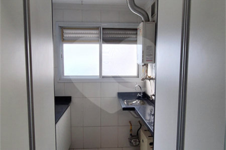 Apartamento à venda com 2 quartos, sendo 1 suíte,  em Vila Leonor, São Paulo, SP