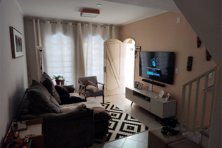 Sobrado à venda com 3 quartos, sendo 1 suíte, em Tremembé, São Paulo, SP