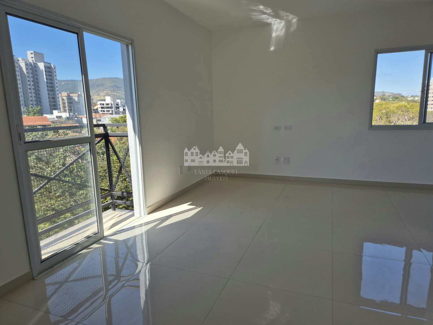 Apartamento à venda com 2 quartos, sendo 1 suíte, em Vila Thais, Atibaia, SP