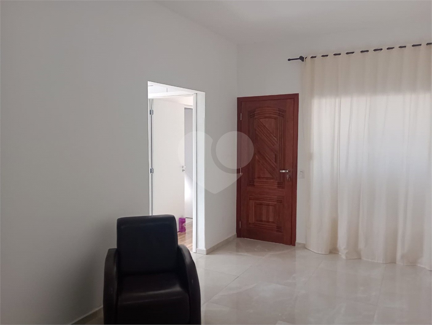 Casa à venda com 3 quartos, sendo 1 suíte,  em Residencial Lago dos Ipês, Itapetininga, SP