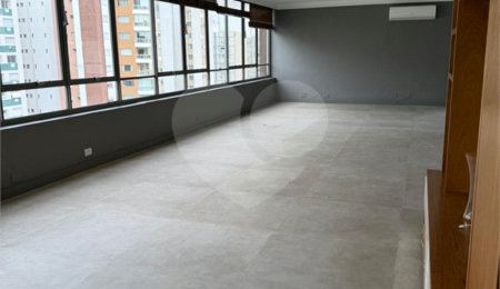 Apartamento para alugar com 3 suítes em Itaim Bibi, São Paulo, SP