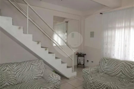 Sobrado à venda com 3 quartos, sendo 1 suíte, em Vila Invernada, São Paulo, SP