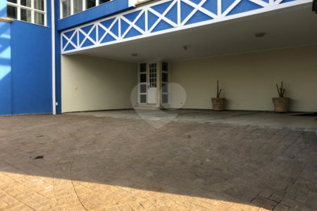 Casa à venda com 4 suítes no condomínio Osato, Atibaia - SP